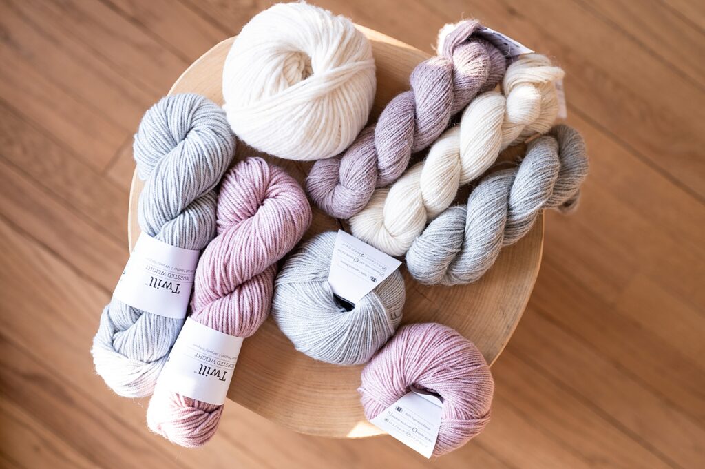 White yarn that's too stiff : r/crochet