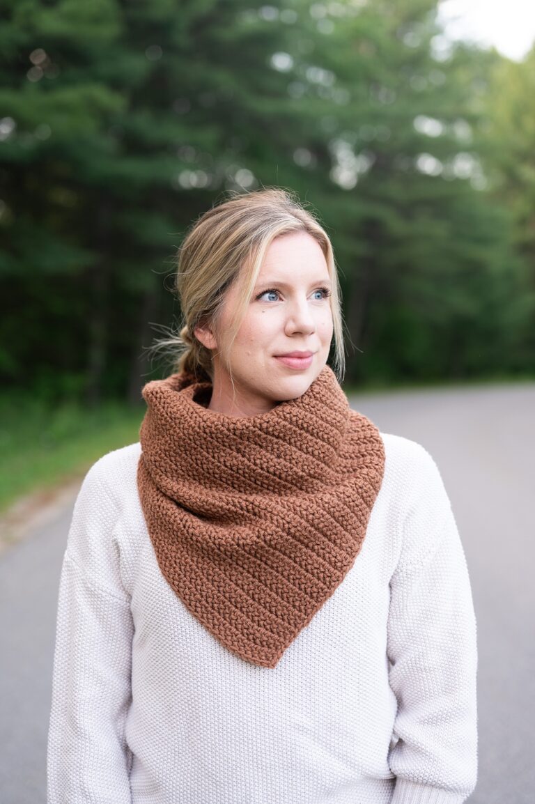 https://www.woodsandwool.com/wp-content/uploads/2023/08/woodsandwool_sylvancowl_92-768x1154.jpg